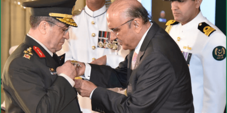 President Zardari Honors Valor on Pakistan Day: Over 750 Military Awards Conferred