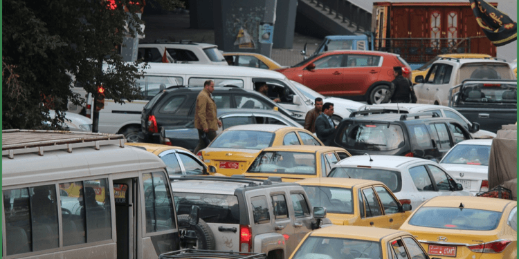 Gridlock Chaos Grips Karachi as Protests Near KPC Spark Citywide Disruptions