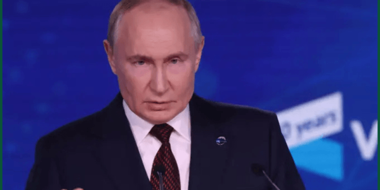 Putin Escalates Rhetoric, Signals Regime Change in Ukraine as Trump Pushes Ceasefire