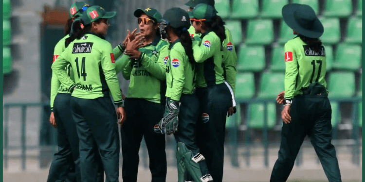Pakistan Triumphs Over Ireland in Thrilling World Cup Qualifier Opener