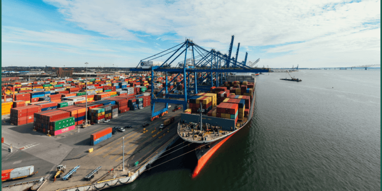 Pakistan’s Exports to US Surge 10.4% in First Eight Months of FY25