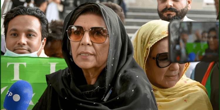 Imran Khan’s Sisters Barred from Jail Visit, Aleema Khan Stages Protest