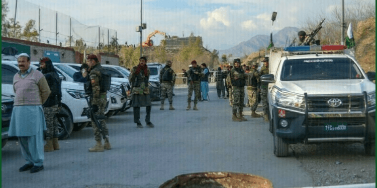 Protesters Attack Minister's Convoy in Thatta Over Canal Dispute