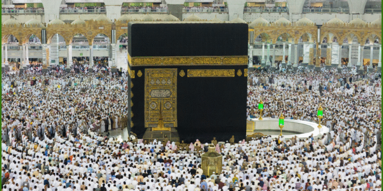 Saudi Airline Restarts Hajj Flights for Iranian Pilgrims After Decade-Long Pause