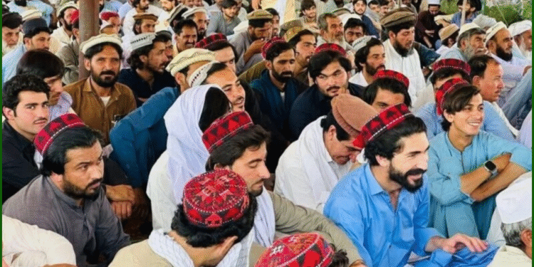 Tribesmen in North Waziristan Continue Sit-In Protest Over Deadly Drone Strike