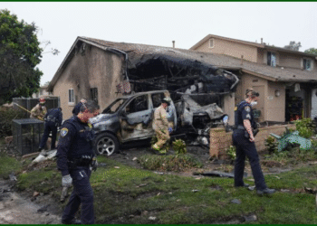 Small Plane Crash in San Diego’s Murphy Canyon Claims Lives, Ignites Fires