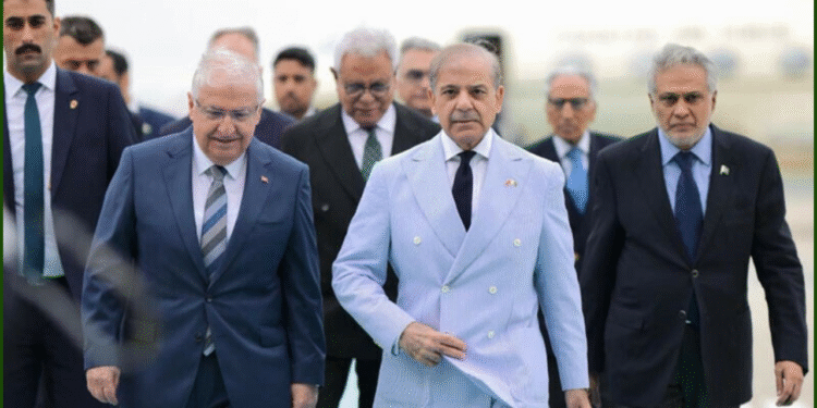 Pakistan PM Shehbaz Sharif Strengthens Ties with Iran After Turkiye Visit